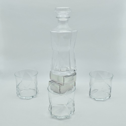 Water Jug And Glass for Dinner Table Decoration Sophisticated Glass Water jug with Lid Crystal Glass