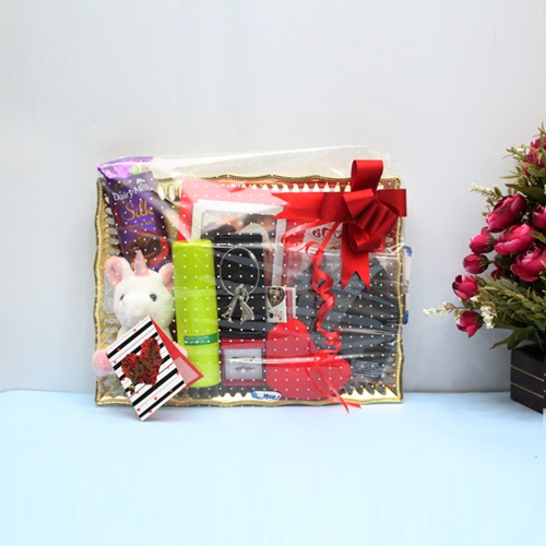 Perfect  Mini Hamper For Her | Unique Gift Hamper | Perfect Gift Hamper Her | Gift Hamper | Hamper