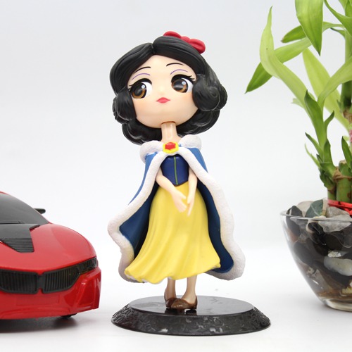 Disney Princess Snow White Figurine