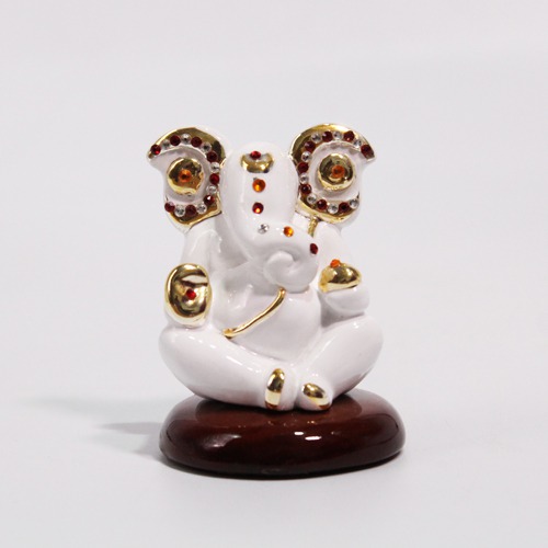 White And Gold Ganesha Dashboard Statue For Car Dashboard