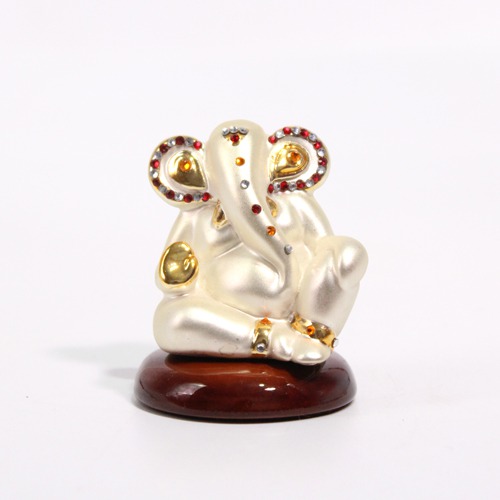 Diamond Studs Load Ganesh Idol For Car Dashboard