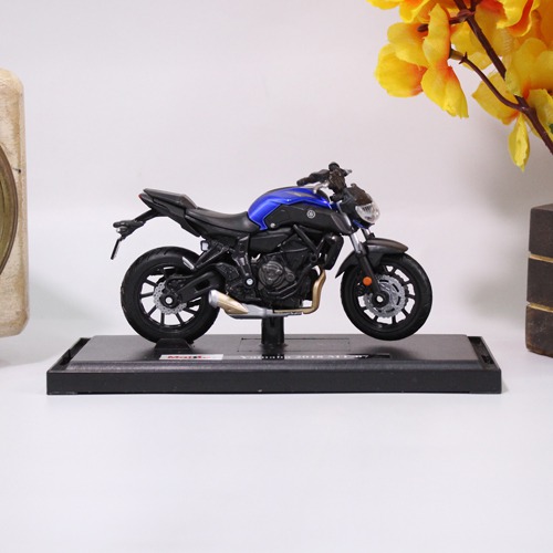 Maisto Plastic Yamaha Mt-07 Bike (Blue)