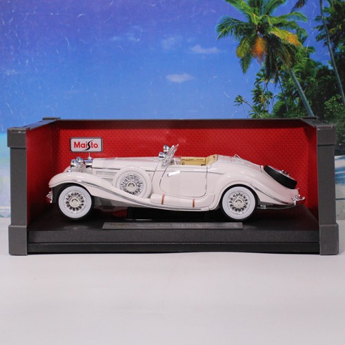 Maisto -936 M-B 500 K Type Special roadster Die cast Vehicle