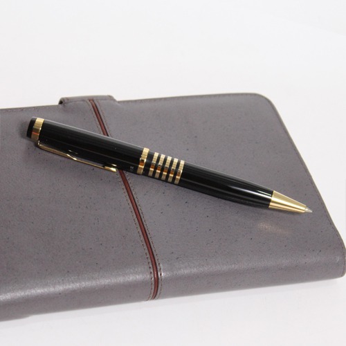 Parker Ellipse Black GT Fountain Pen