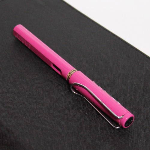 Lamy Safari Pink Fine Fountain Pen