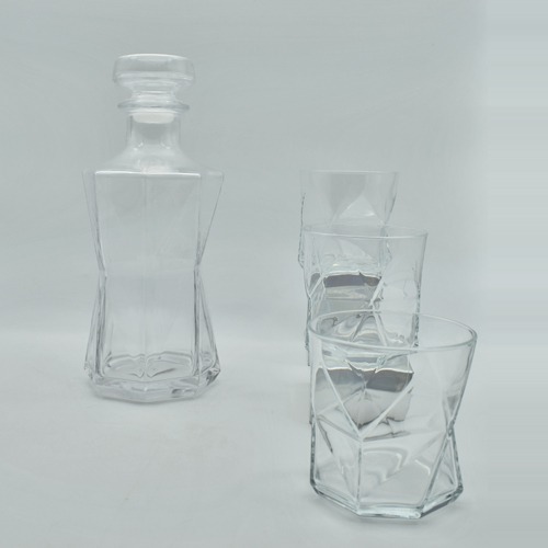 Water Jug And Glass for Dinner Table Decoration Sophisticated Glass Water jug with Lid Crystal Glass