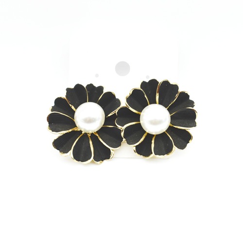 Black Floral Studs Earrings | Earrings | Flower Earrings