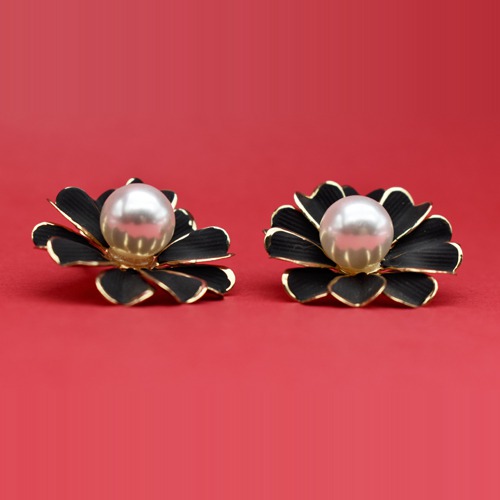 Black Floral Studs Earrings | Earrings | Flower Earrings