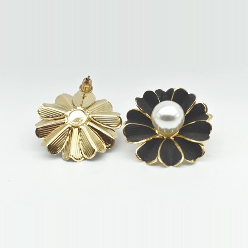 Black Floral Studs Earrings | Earrings | Flower Earrings