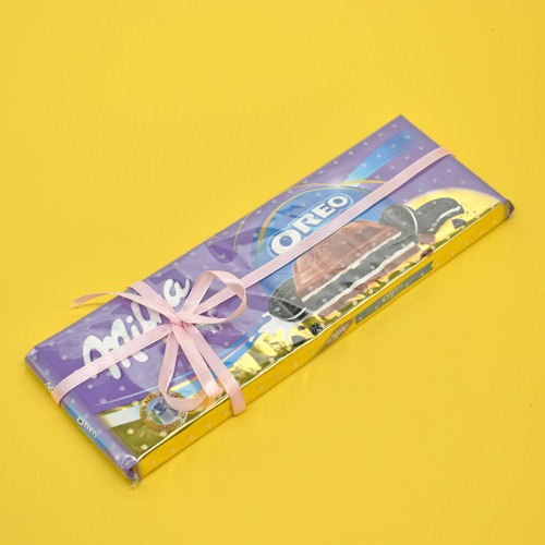 Milka Oreo Milk Sandwich Chocolate Bar