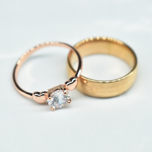 Couple Ring For lovers In Rose Gold and Gold For This valentine Day.