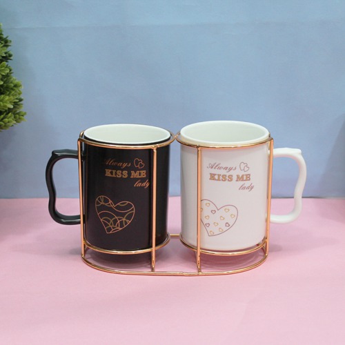 Mr. and Mrs Couple Mug with Golden Stand