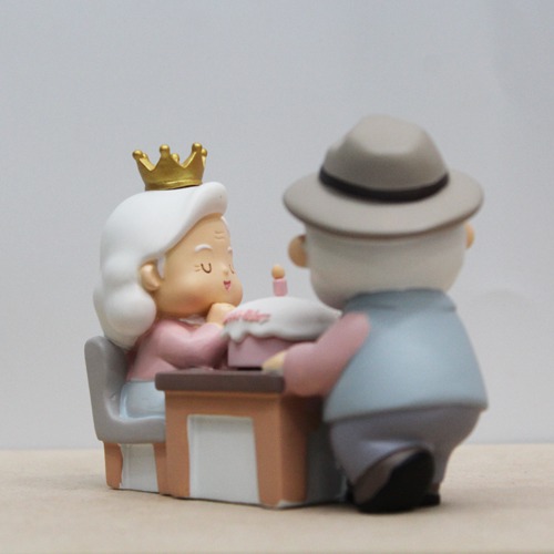 Gift For Couple| Romantic Cute Old Couple| Showpiece For Decor