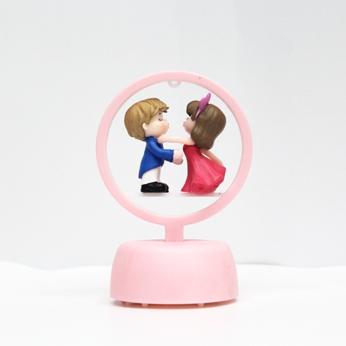 Elegant Lifestyle Romantic Couple Statute With Lights For Home Decor