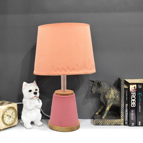 Pink Fabric Shade With Wooden Base Table Lamp For Home Decoration