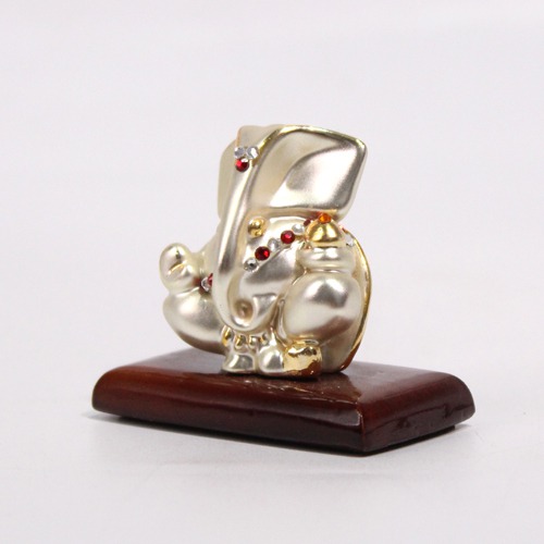 Pearl White Colour Dashboard Ganesh Idol For Car Dashboard