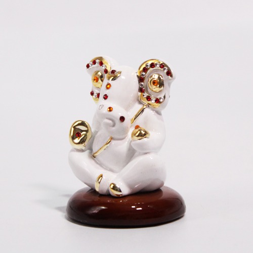 White And Gold Ganesha Dashboard Statue For Car Dashboard