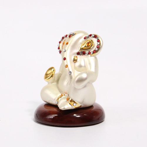 Diamond Studs Load Ganesh Idol For Car Dashboard