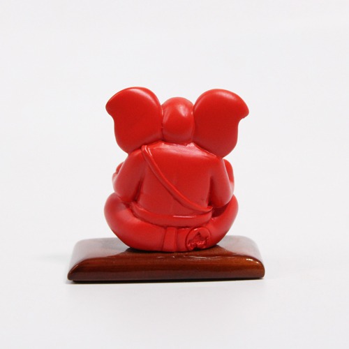 Red Decorative Diamond Studs Ganesha Idol For Car Dashboard