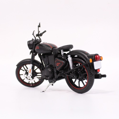 Royal Enfield Classic 350 Stealth Black colour