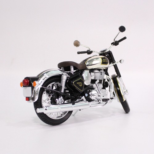 Royal Enfield Classic 350 Chrome Black colour