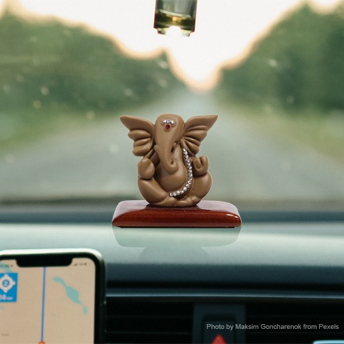 Peanut Colour Car Dashboard Ganesha Idol For Decor