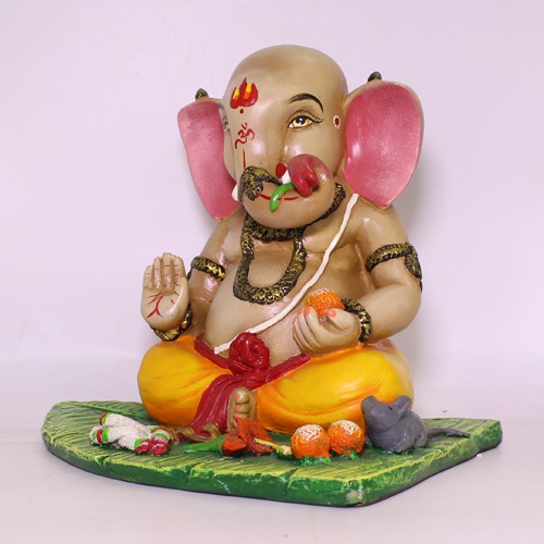 Taklu  Lord Ganesha Sitting on banana Leaf Showpiece For Home Decor