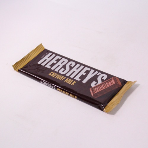 Hershey's Whole Almonds Chocolate Bar