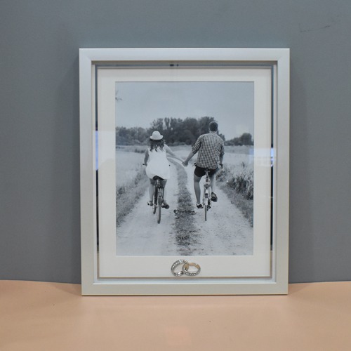 White Photo Frame with Ring Design Table Top Frame for Home & Office Decor ( Photo Size 8 x 10 inches)