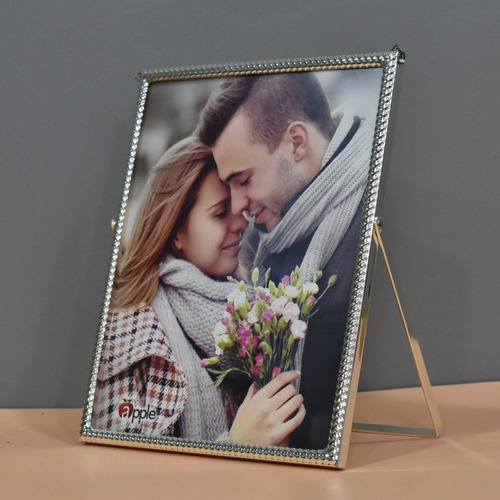 Silver-Plated Photo Frame with Stand ( Photo Size : 10 x 8 inches)