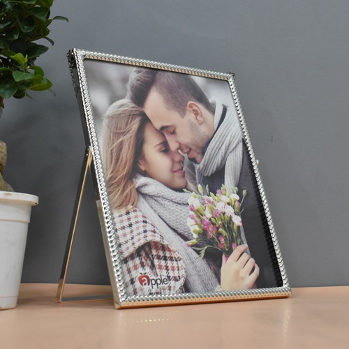 Silver-Plated Photo Frame with Stand ( Photo Size : 10 x 8 inches)