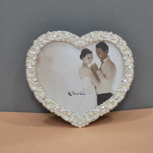 Silver Plated Heart Shaped Table Top  Photo Frame For Home and Office Decor