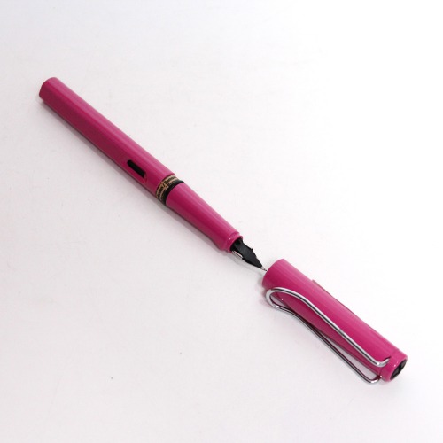 Lamy Safari Pink Fine Fountain Pen