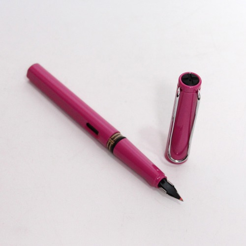 Lamy Safari Pink Fine Fountain Pen