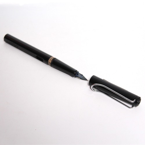 Lamy Safari Matte Black Fine Fountain Pen