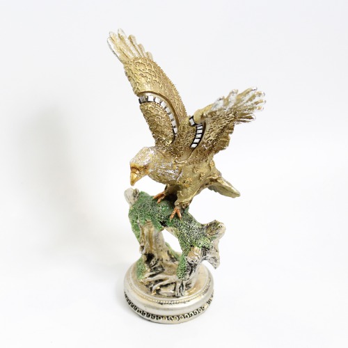 Eagle Statue Wild Bird Flying Hawk Sculpture Feng Shui Decorative Home Office Showpiece Figurine