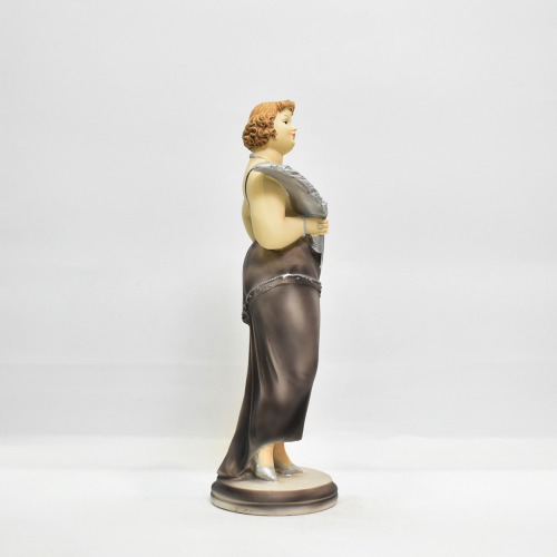 Resin Elegant Fat Lady in Dress Standing Collectable Figurine, Pearl & Black | Sculpture Resin Desktop Decor