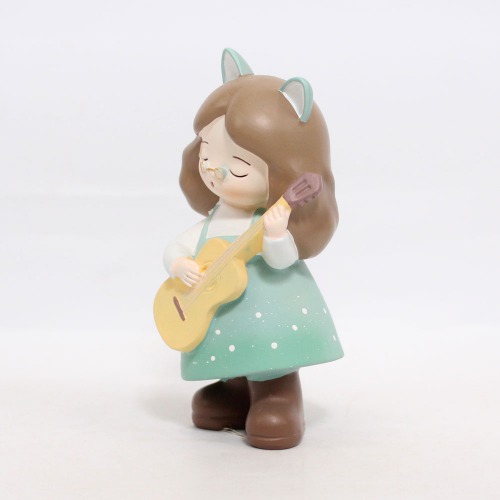 Little Girl Playing Violin Statue | Statue Figurines for Home Decor Outdoor Entrance Living Room Decoration